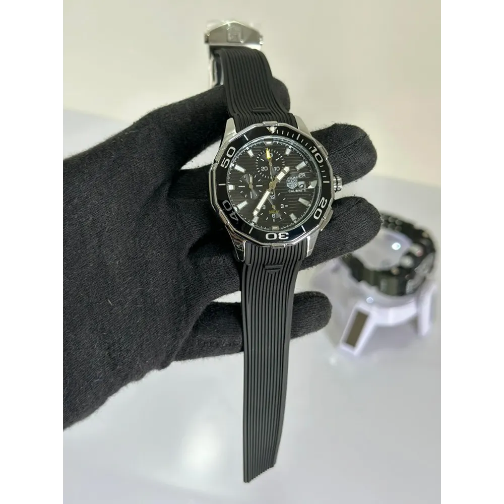 Tag-Heuer-Aquaracer-Black-2050-1.webp