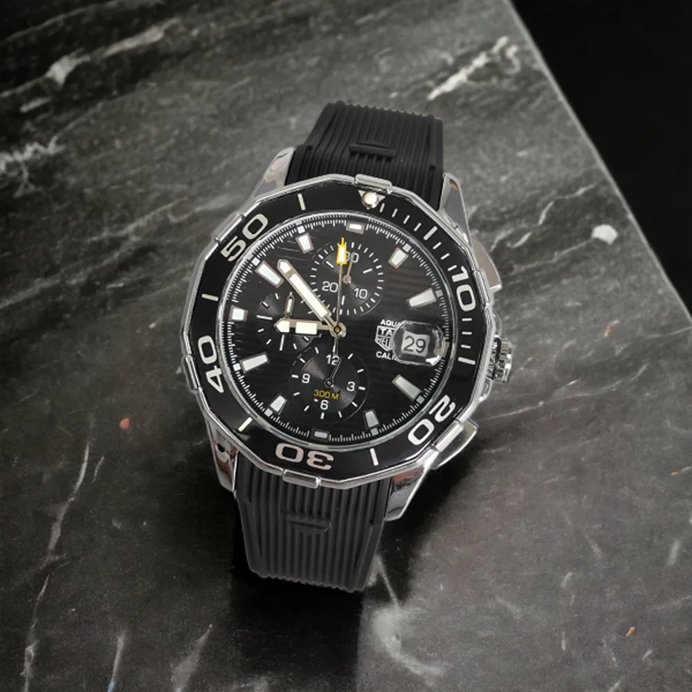 Tag-Heuer-Aquaracer-Black-2050.webp